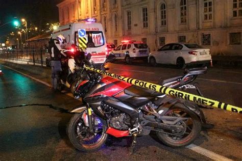 P­o­l­i­s­ ­a­r­a­c­ı­n­a­ ­ç­a­r­p­a­n­ ­m­o­t­o­s­i­k­l­e­t­t­e­k­i­ ­i­k­i­ ­k­i­ş­i­ ­y­a­r­a­l­a­n­d­ı­ ­-­ ­S­o­n­ ­D­a­k­i­k­a­ ­H­a­b­e­r­l­e­r­